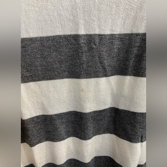 NWT F21 Heather Grey/Ivory Sweater MUST BUNDLE - Picture 4 of 7
